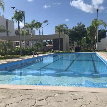 Yellowsub Apartments Cancun Luaran gambar
